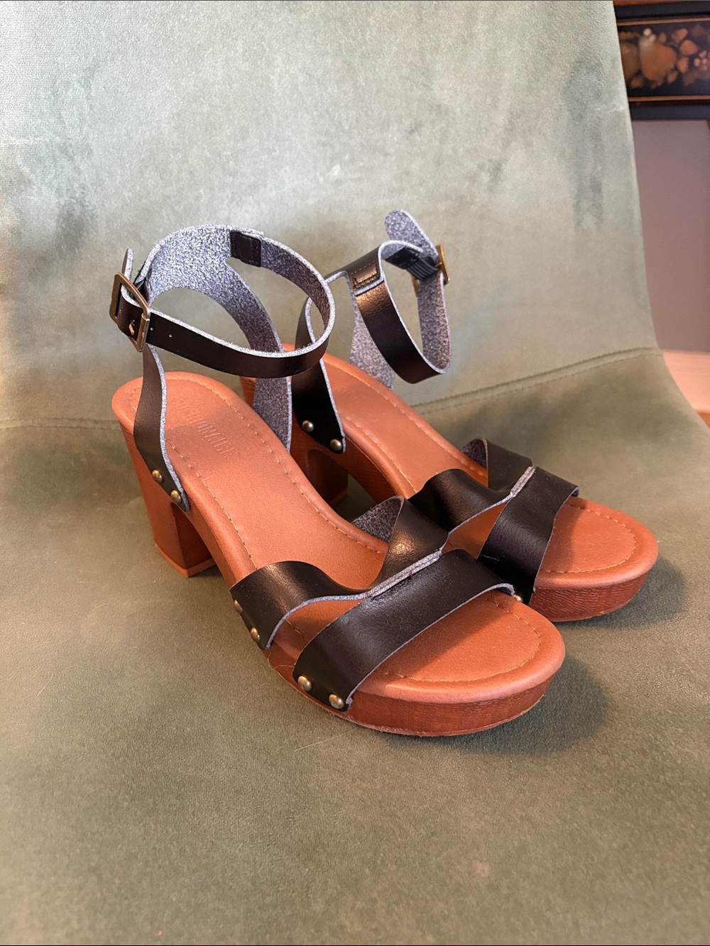 Cushionaire Black Ankle-Strap Block on Heel Sandals